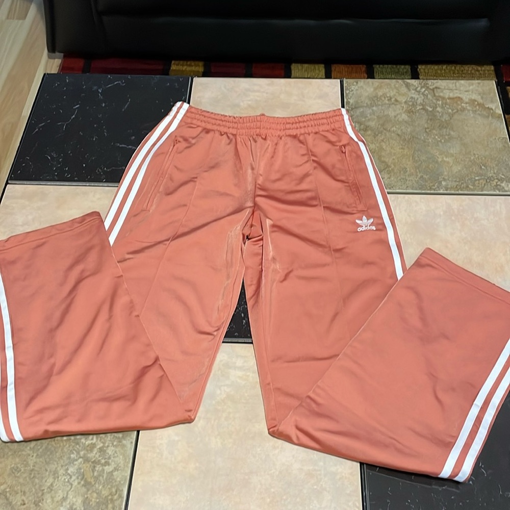 BNWOT brand new Adidas Trackpants Sz M